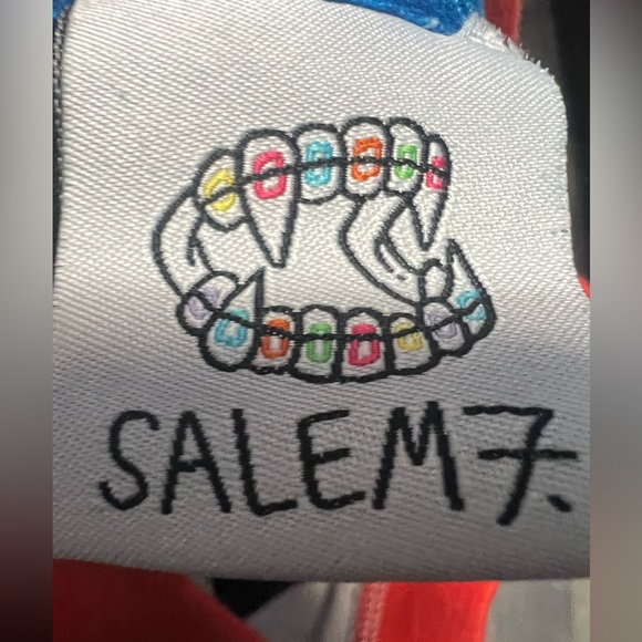 Salem 7 Black & White Long Sleeve - Picture 2 of 2